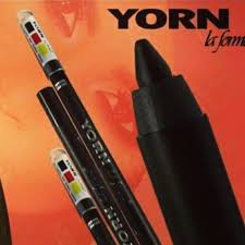 Yorn la forme Best eyeliner